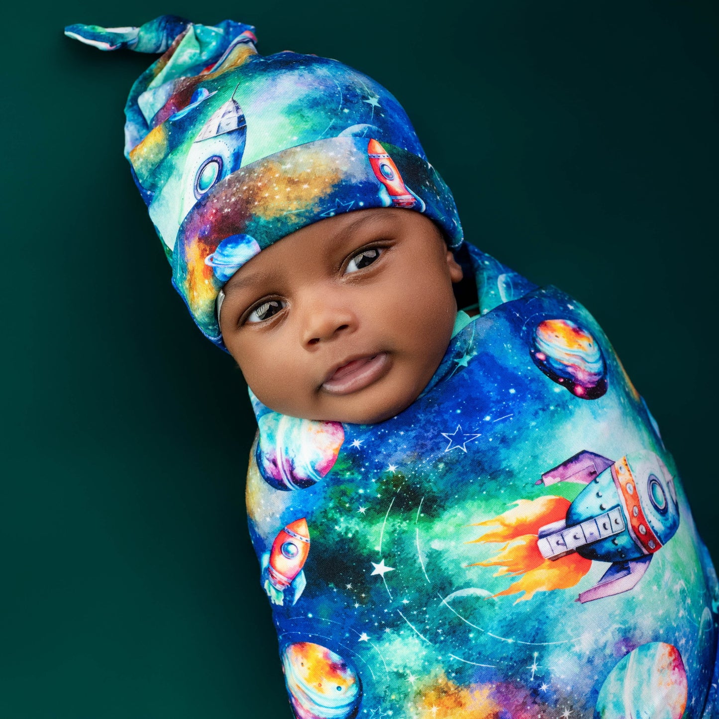 Swaddle with Knotted Hat- Cosmic Flight