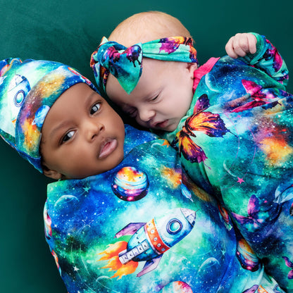 Swaddle with Knotted Hat- Cosmic Flight